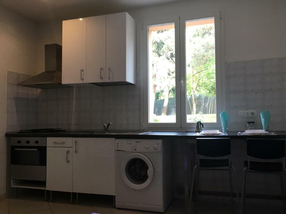 Tra S.Orsola E Fiera Apartment Bologna Bagian luar foto