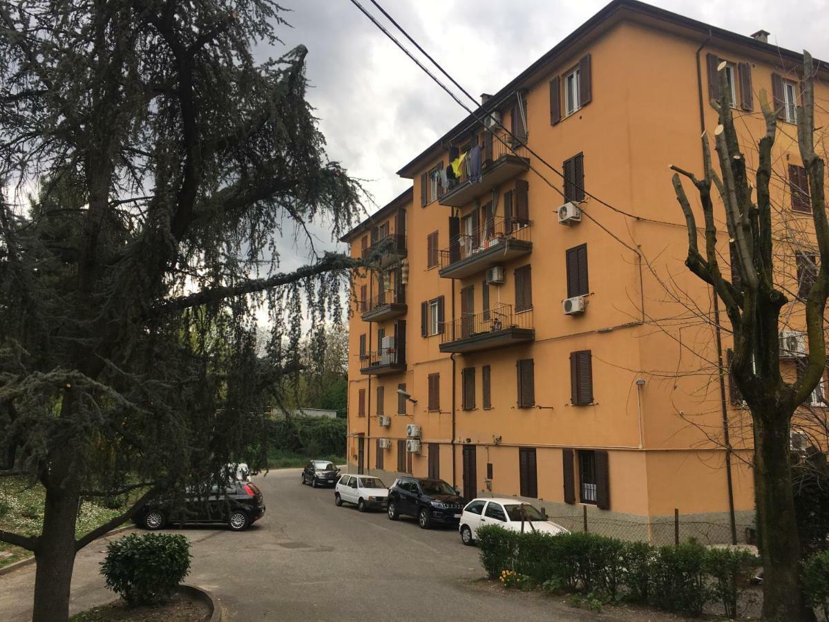 Tra S.Orsola E Fiera Apartment Bologna Bagian luar foto