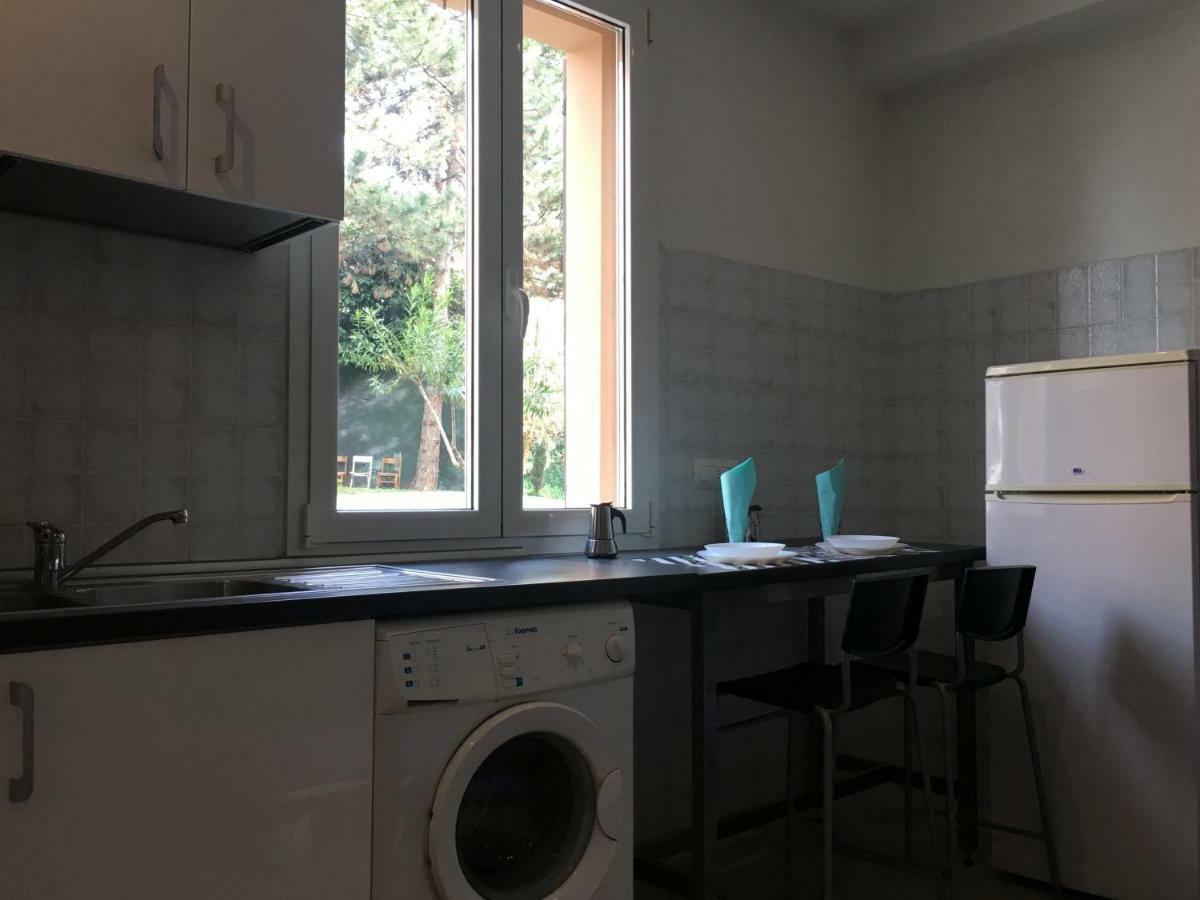 Tra S.Orsola E Fiera Apartment Bologna Bagian luar foto