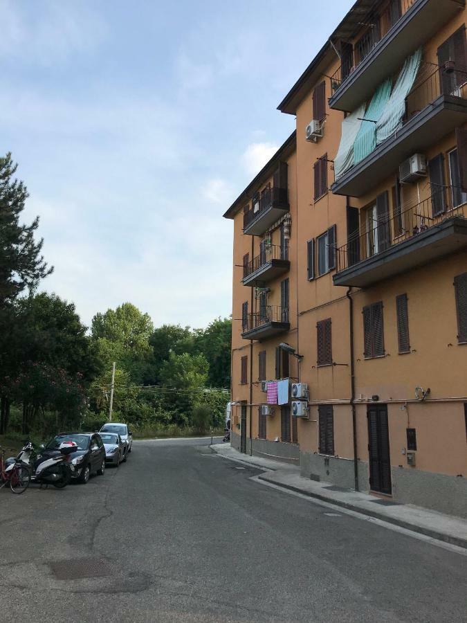 Tra S.Orsola E Fiera Apartment Bologna Bagian luar foto